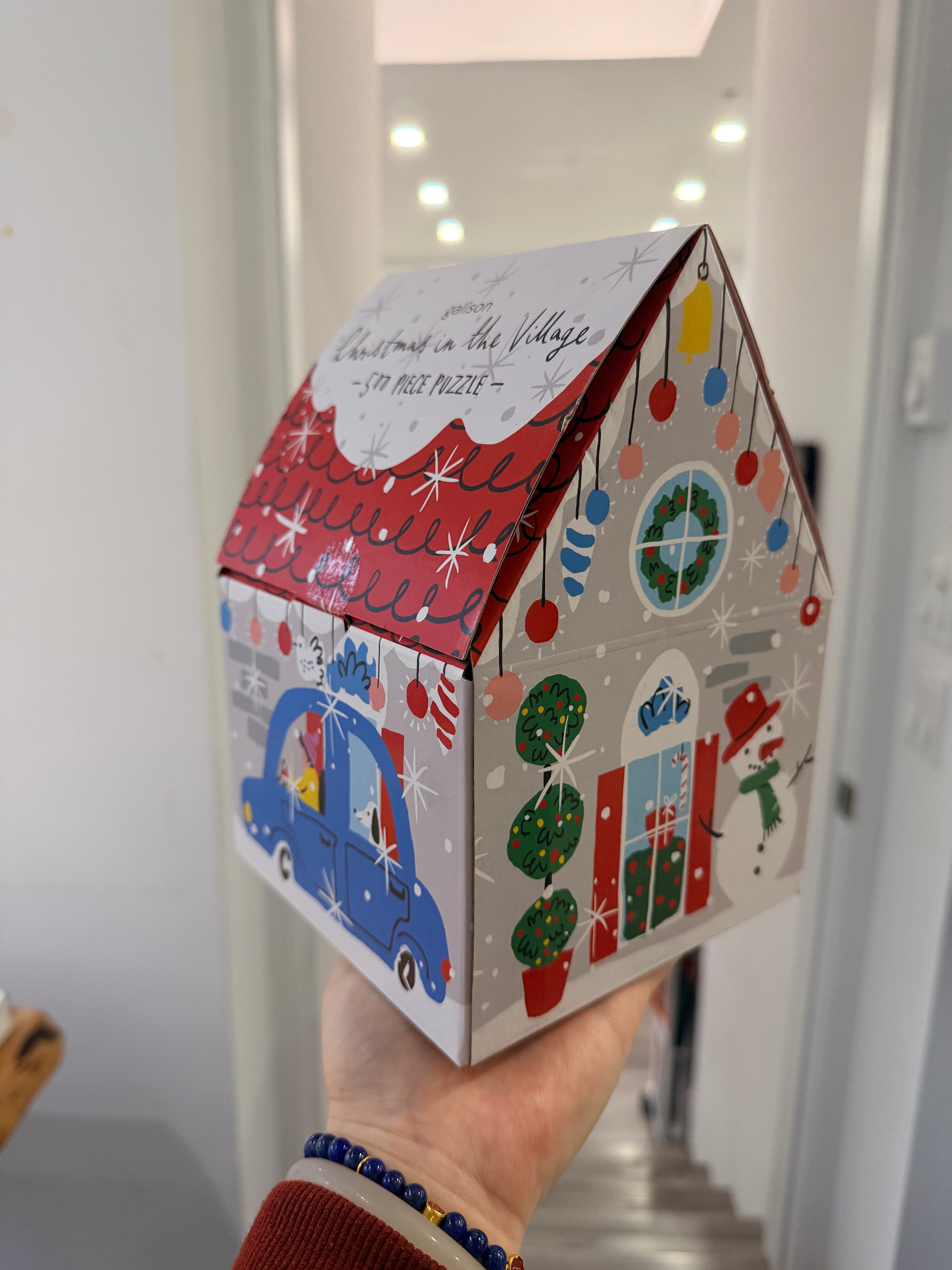 Galison | 500 Pieces | Christmas in the Village House Puzzle