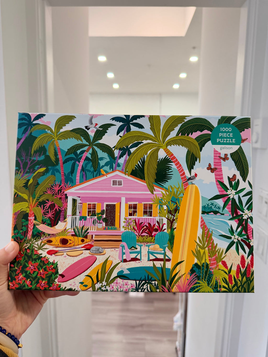 Galison | 1000 Pieces | Surfside Bungalow Puzzle